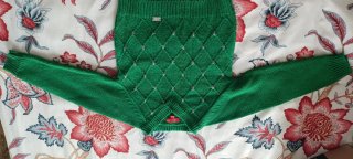 Jersey verde de punto con rombos