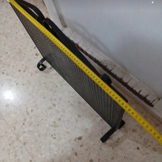 Rejilla Salva Chispas Chimenea Negra