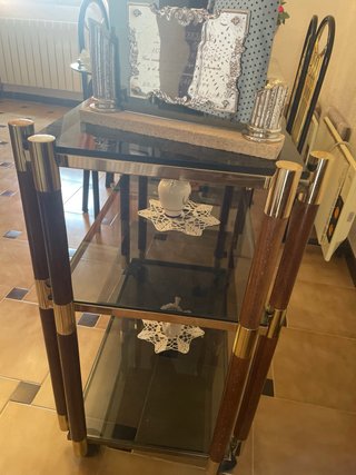 Mesa auxiliar cristal y madera
