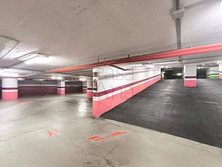 Garaje en alquiler en Barrio de Abando en Bilbao