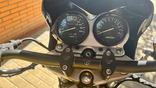 Suzuki GS500 Naked Amarilla