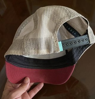 Gorra Vissla Roja y Beige