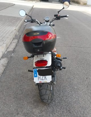 Moto Sumco VE125 Enduro Blanca y Marrón