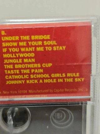 Red Hot Chili Peppers - What Hits!? MC Sigillata