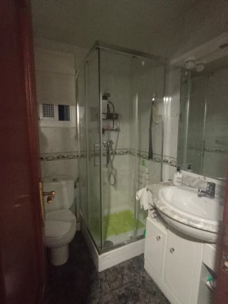 Alquilo habitación acogedora para mujer responsab