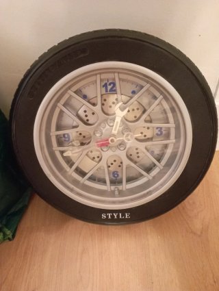 Reloj de pared diseño llanta