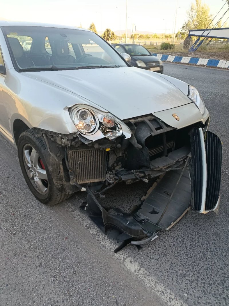 Porsche Cayenne 2004 - foto 1