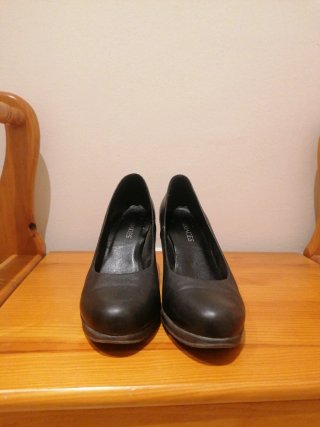 Zapatos de tacón negros Cremades