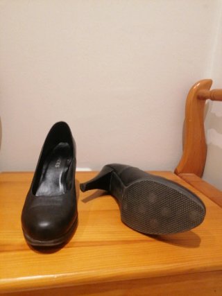 Zapatos de tacón negros Cremades