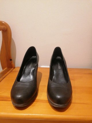 Zapatos de tacón negros Cremades