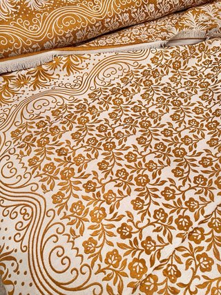 Colcha 220x254cm Oro y Blanco