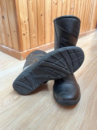 Botas de carretera KUM