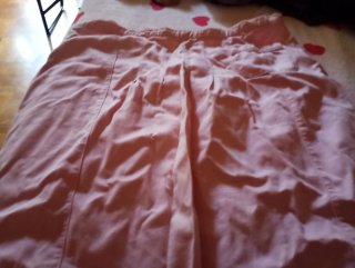 Falda Stradivarius talla 40 rosa. Muy bonita