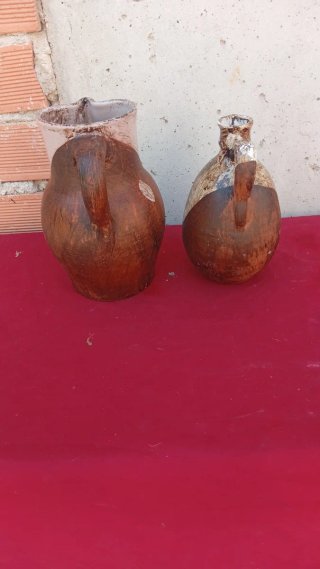 Jarras de cerámica rústica