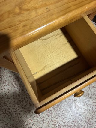 Escritorio de madera maciza