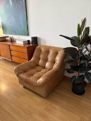 Sillones vintage años 70 + reposapiés piel