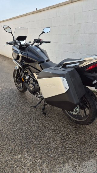 Honda 750NCX Adventure Negra