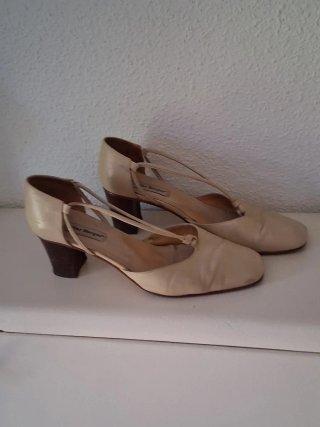 Zapatos de vestir beige