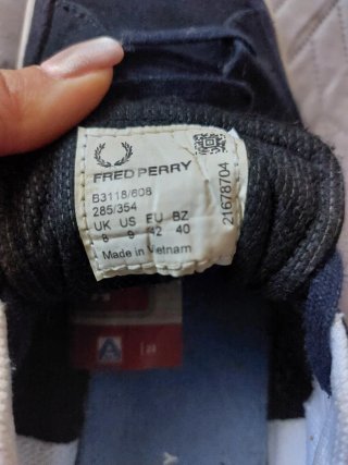 Zapatillas Fred Perry de lona azul marino y blanca