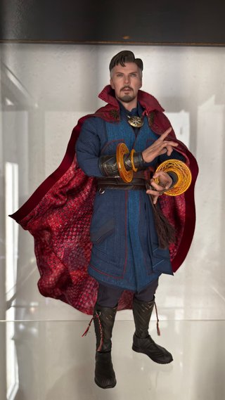 Hot Toys Doctor Strange MMS645
