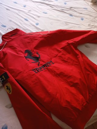 Chaqueta Ferrari Roja sin estrenar