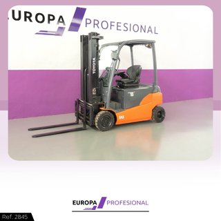 TORO TORITO ELECTRICO 1800 KG