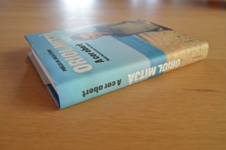 Llibre A cor obert d’Oriol Mitjà