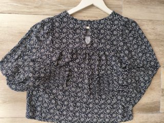 Blusa estampada mangas abullonadas