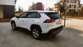Toyota Rav4 2.5l 220H Advance Plus 4WD
