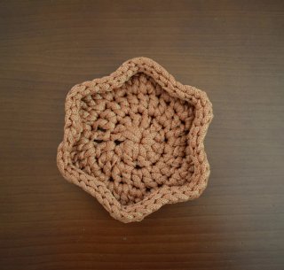 Vacía bolsillos/joyero pequeño flor crochet