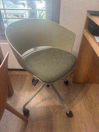 Silla verde escritorio