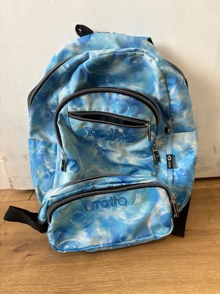 Mochila escolar TOTO azul acuática y porta lapices