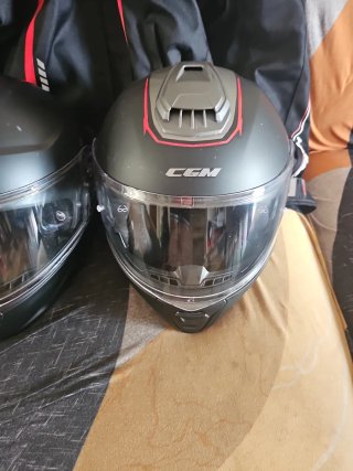 Pack Moto: 2 Cascos, Chaqueta y Guantes