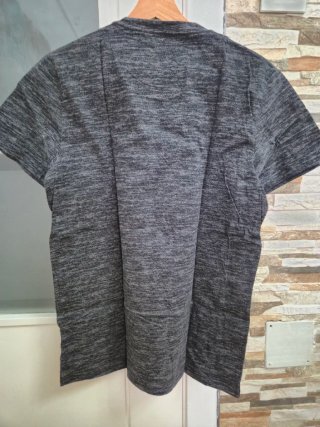 Camiseta Hollister Gris