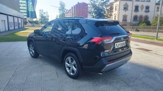 Toyota Rav4 2.5l 220H Advance