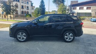 Toyota Rav4 2.5l 220H Advance