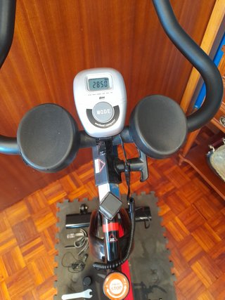 Bicicleta Spinning BH SpinRed Negra y Roja