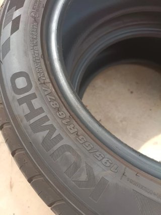 Pareja Neumáticos Kumho 195/55 R16 87V