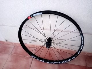 27,5 x 35 e bike enduro rueda trasera, descenso.3