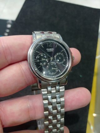 Reloj Casio esfera pequeña plateado