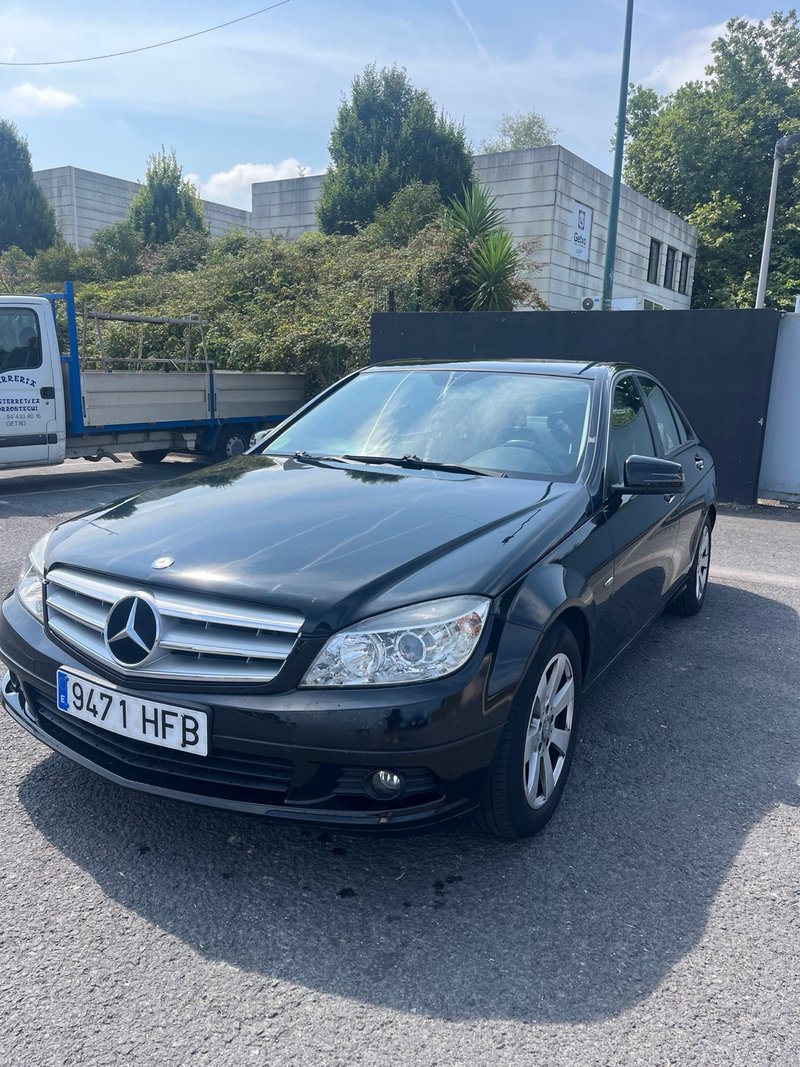 Mercedes-Benz Clase C 2011 - foto 1