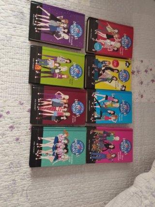 Lote de 8 libros "El Club de las Zapatillas Rojas"