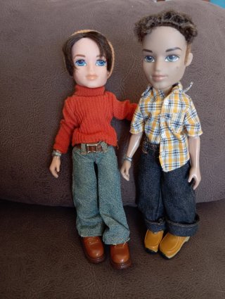 Due bambole Bratz