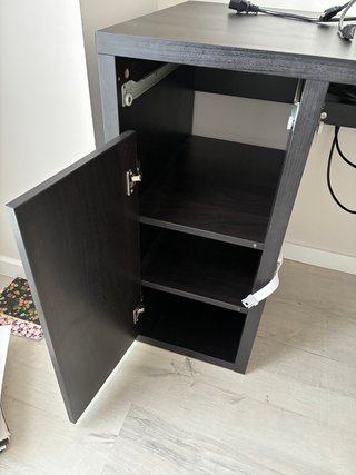 Escritorio MICKE Ikea negro-marrón 105x50 cm