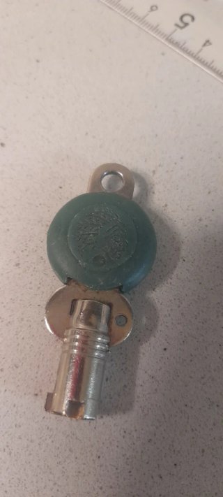 Llave tubular de seguridad