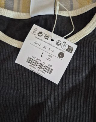 Top Bershka gris Talla L Cape Town