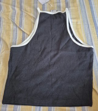 Top Bershka gris Talla L Cape Town