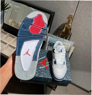 Jordan 4 Retro Midnight Navy Talla 40