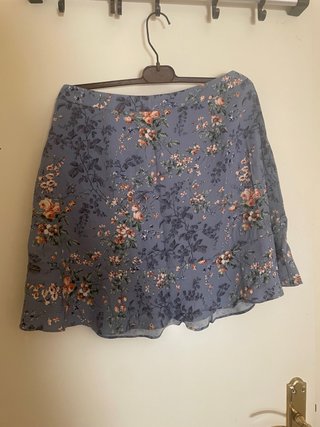 Falda Oasis floral azul y rosa