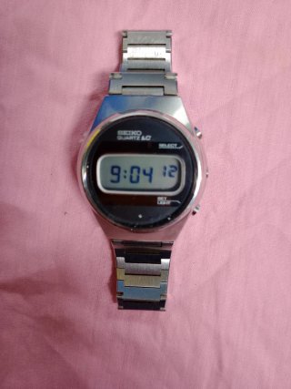 Reloj de pulsera plateado